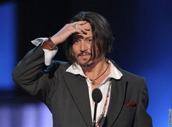 z pedávání People's Choice Awards 2010 (Johnny Depp)