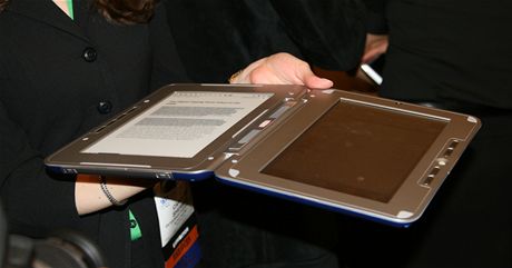 CES 2010 - první duální ebook na světě. entourage eDGe