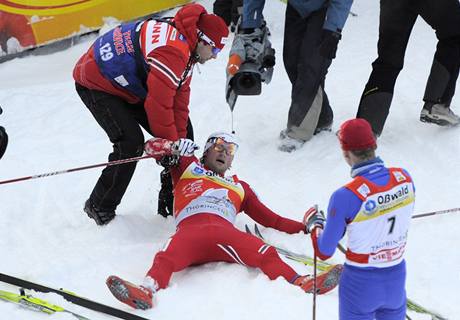 Luk Bauer (slo 7) pihl oslavm vtznho Pettera Northuga 