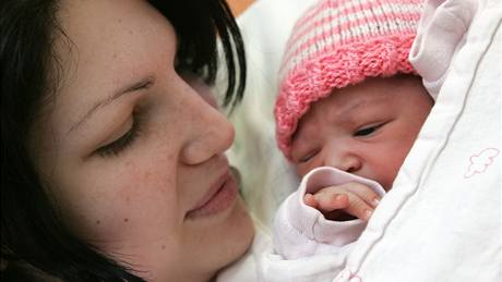 Sára se narodila Simon Michalové 1.1. 2010 sedmnáct minut po plnoci v Nemocnici Ostrov. Stala se tak prvním narozeným miminkem v Karlovarském kraji. (1.1.2010) 