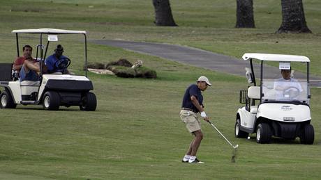 Barack Obama na golfu na Havaji.