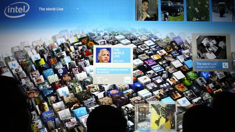 CES 2010 - Intel p�edvedl sílu nového procesoru I7. Takto podle n�j vypadá vyhledávání budoucnosti