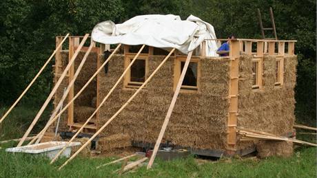 Slam�ný d�m v K�i�anech na Liberecku má rozlohu 24 metr� �tvere�ních