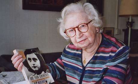 Miep Giesová zemela ve vku nedoitých 101 narozenin (12. 1. 2010)