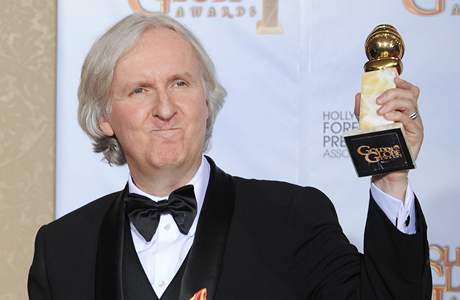 James Cameron a jeho Avatar sbíral ceny jako houby po deti.