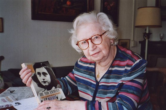 Miep Giesová zemela ve vku nedoitých 101 narozenin (12. 1. 2010)
