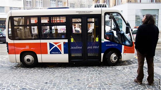 Italské elektrobusy se v Praze neujaly.