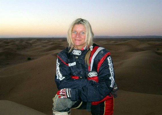 POUTNÍ KRÁSKA. védka Seelová je nejúspnjí motorkákou Dakaru 2010. Obsadila 45. místo.