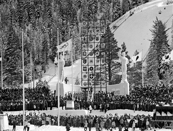 Zahájení olympijských her ve Squaw Valley 1960.