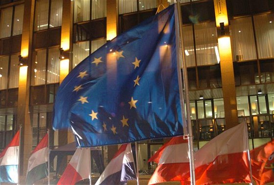 Vznik komise by muselo podpořit 183 europoslanců. Ilustrační foto.