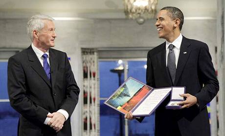 Barack Obama v norskm Oslu pevzal Nobelovu cenu za mr. (10. prosince 2009)