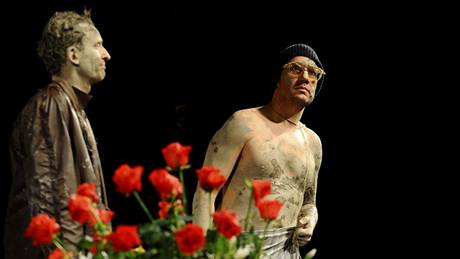 ekání na Godota v praském Národním divadle (David Pracha, David Matásek)