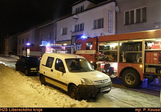 Tragický poár v prodejn a skladu nábytku v Semilech (22.1.2010)