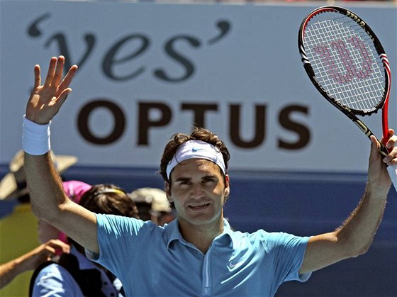 výcarský tenista Roger Federer se na grandslamovém turnaji Australian Open raduje z postupu do osmifinále.