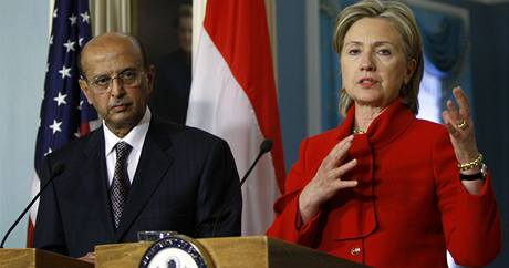 Ministi zahrani Jemenu a USA ab Bakr Abdallh Kirb a Hillary Clintonov