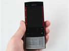 Recenze Nokia X3 telo