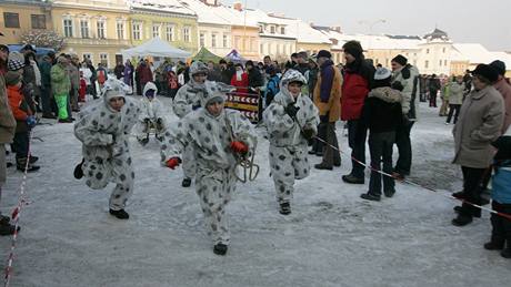 Závody lidských tyspeení v zábehu. (24. ledna 2010)