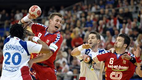 esko - Francie: Filip Jícha (druhý zleva) stílí