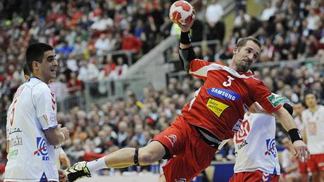 Rakousko - Srbsko: Patrick Foelser (uprosted) stílí