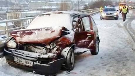 Dopravn nehoda na dlnici D5 u Berouna. (26. ledna 2010)