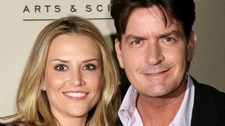 Charlie Sheen a Brooke Muellerová