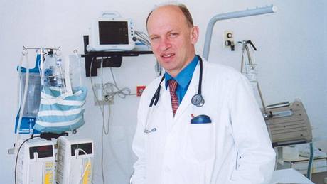 MUDr. �t�pán Sva�ina