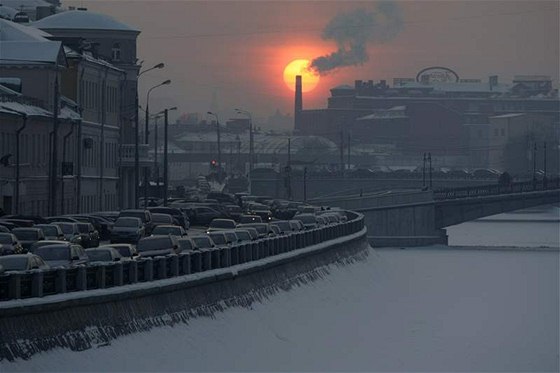 Západ slunce nad Moskvou (1. února 2010)