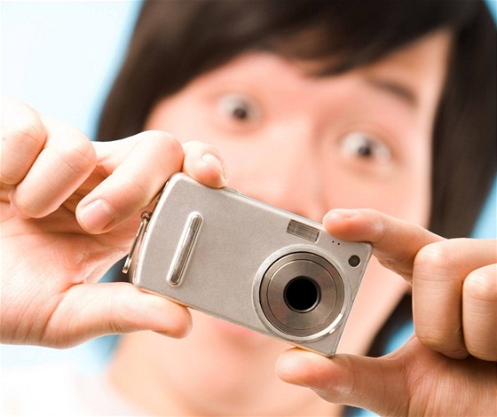 Kompaktní digitální fotoaparát nabízí velké rozlišení, ale jen malý čip