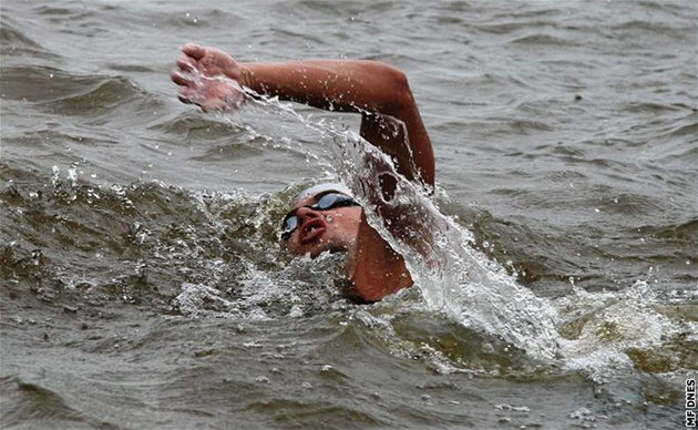 Vítek přeplaval bájné jezero Loch Ness, nejlepší čas nakonec neatakoval