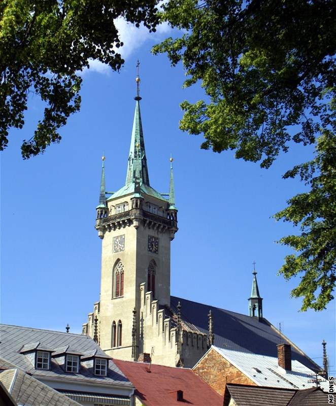 Kostel sv. Jakuba Vtího v Police s rodnou svtnikou Bohuslava Martin.
