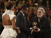 Plcido Domingo pedal jednu z cen Grammy. Na pdiu potil rapera Jay-Z a Rihannu za jejich spoluprci na psni Run This Town