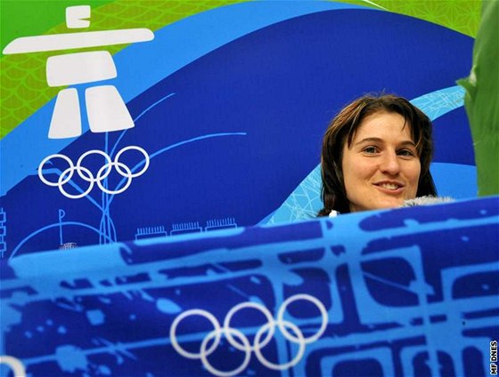 Nikola Sudová na tiskové konferenci v olympijské vesnici.