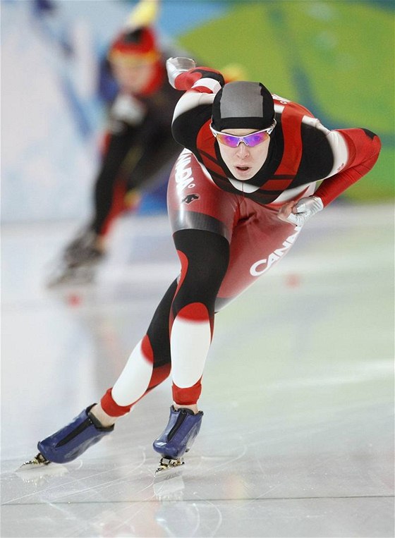 Kanadtí rychlobruslai, tedy i olympijská vítzka na 1000 metr Christine Nesbittová, mají k dispozici supermoderní kombinézy.
