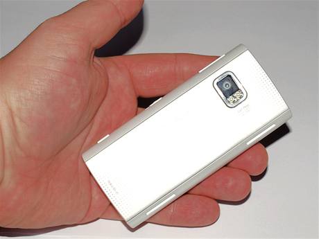 Nokia X6