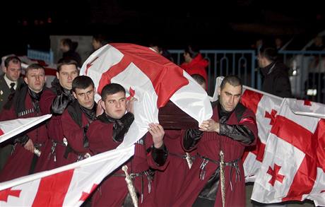 Tlo skae Nodara Kumaritaviliho se dostalo do rodn Gruzie, kde ho cel nrod oplakv.