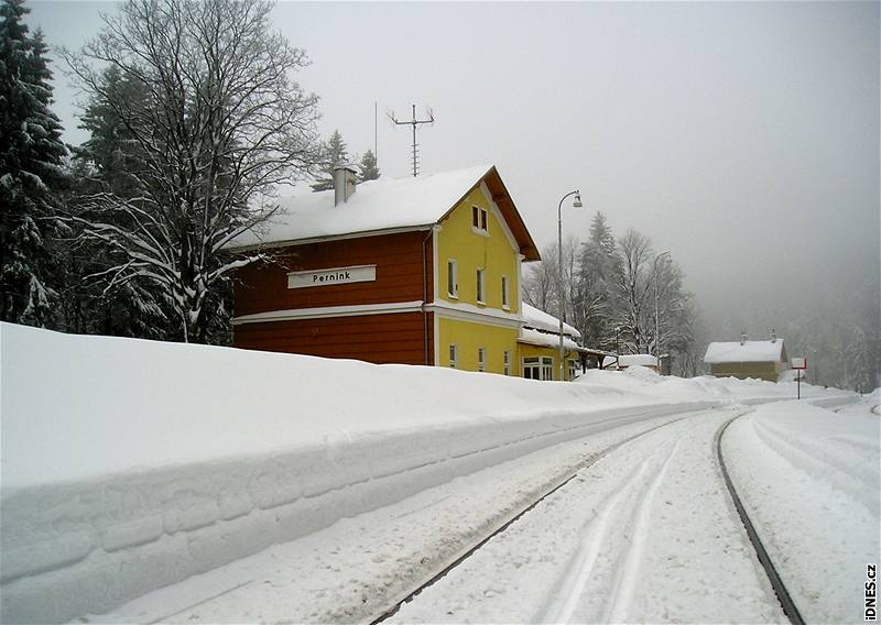 elezniní stanice v Perninku