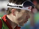 SBRATEL OLYMPIJSKÝCH MEDAILÍ. Norský biatlonista Ole Einar Bj§orndalen si v závodu na 20 kilometr dobhl pro stíbrnou medaili, jeho desátou olympijskou.