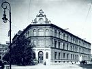Budova ústeckého muzea ped pumovým náletem v roce 1945.