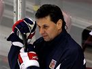 Trenér Vladimír Rika na tréninku eských hokejist