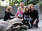 Karel Gott s rodinou poktil v praské Zoo elvy obrovské 