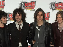 Strokes na udlen cen NME