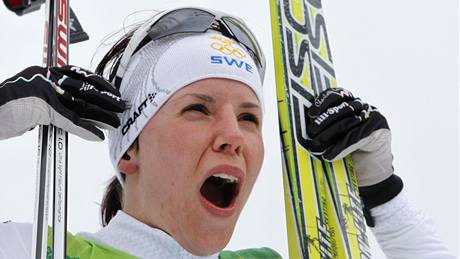 Radost nové olympijské vítězky v běhu na lyžích Charlotte Kallaové ze Švédska 