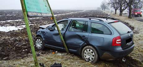 Pi nehod dvou osobních aut u lapanic v okrese Brno-venkov bylo zranno est lidí