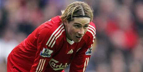 TADY U NEBUDU. panlský útoník Fernando Torres pemýlí, jestli v Liverpoolu zstane i po této sezon.