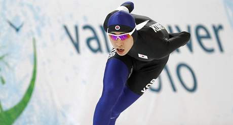  Korejec I Sung-hun získal olympijské zlato na 10 000 metr.