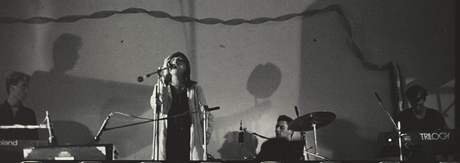 Slavná zpěvačka Nico vystoupila v říjnu 1985 na neoficiálním koncertu v Brně. Za normalizace šlo o výjimečnou a velmi významnou událost za zády tehdejšího režimu.