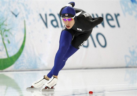  Korejec I Sung-hun získal olympijské zlato na 10 000 metr.