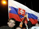 OJ! Sloventí fanouci sledují semifinálové utkání proti Kanad na námstí SNP v Bratislav.