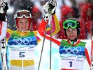 MEDAILISTKY. Ti nejlepí závodnice z olympijského slalomu speciál. Zleva druhá Marlies Schildová z Rakouska, vítzná Nmka Maria Rieschová a tetí v poadí, eská reprezentantka árka Záhorbská. 