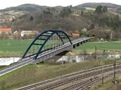 První úsek vysokorychlostní železnice Praha - Beroun - Most přes Berounku